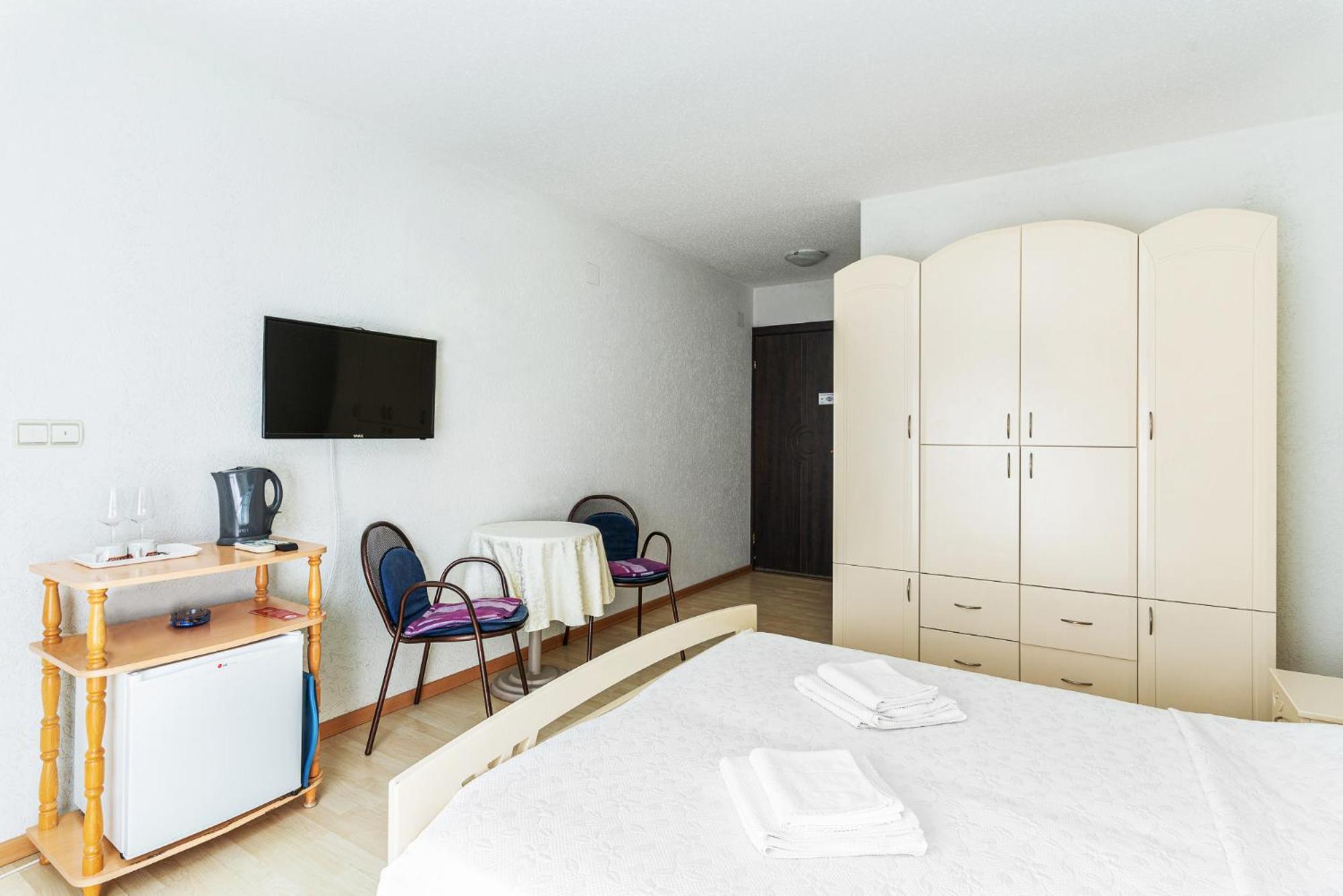 Sun Guest House Будва Екстер'єр фото