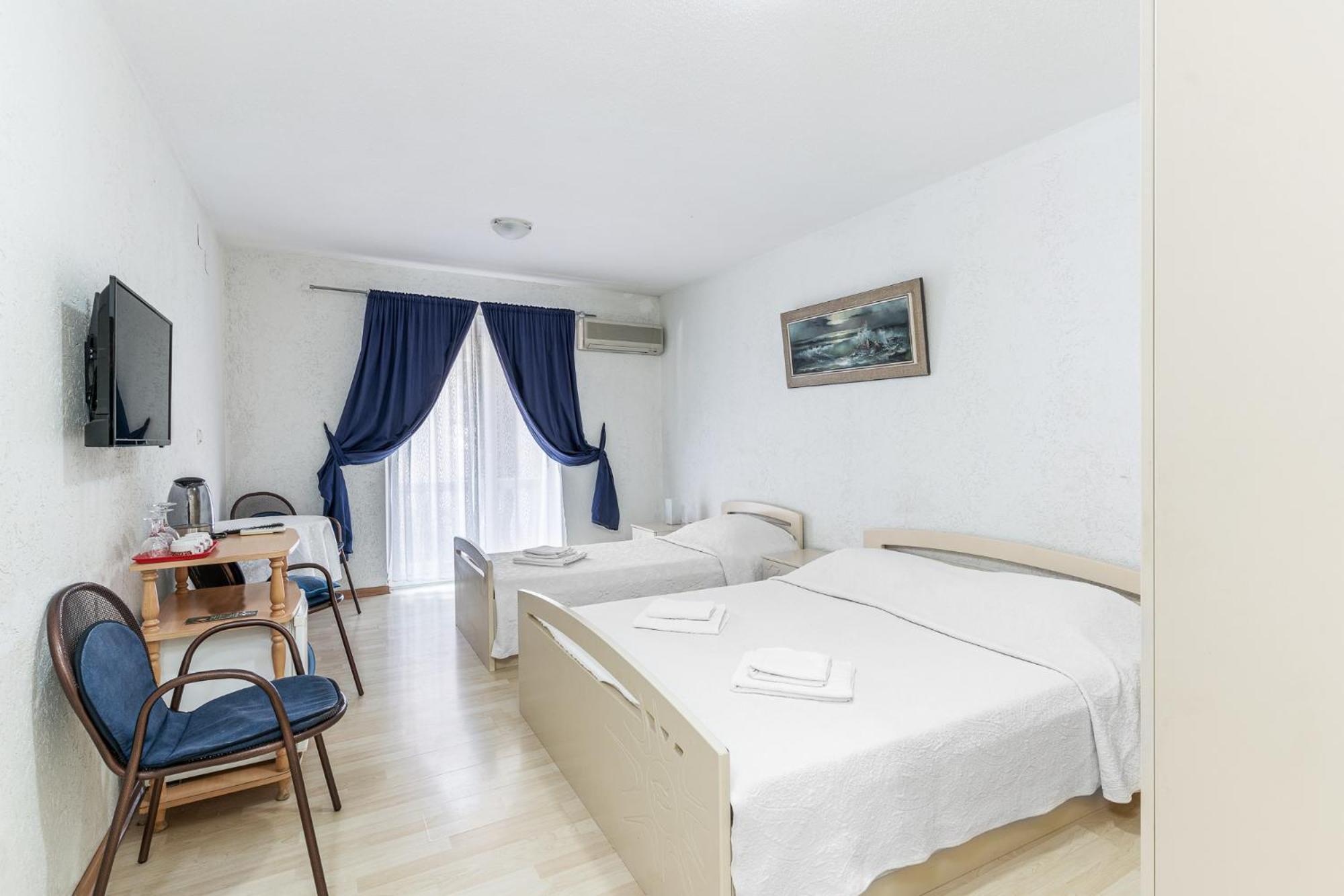 Sun Guest House Будва Екстер'єр фото