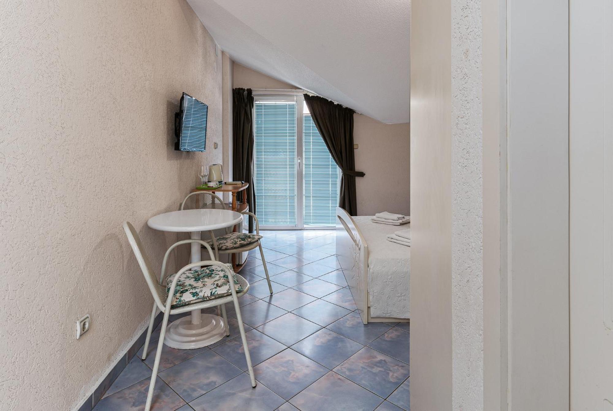 Sun Guest House Будва Екстер'єр фото