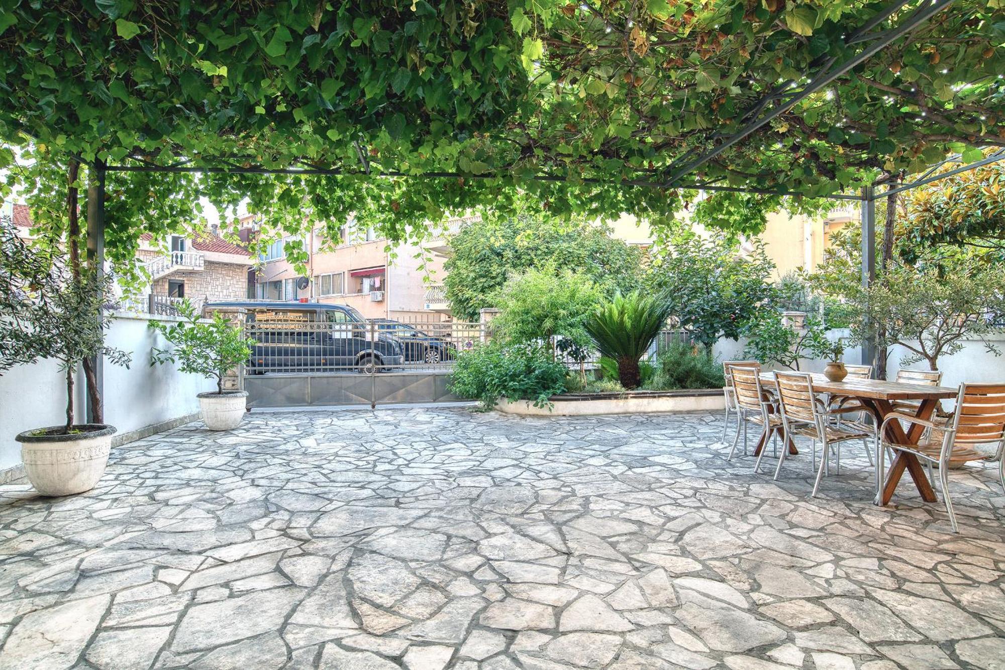 Sun Guest House Будва Екстер'єр фото